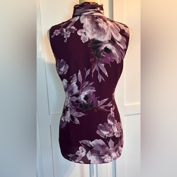 White House Black Market Floral Sleeveless Blouse - Picture 4 of 6